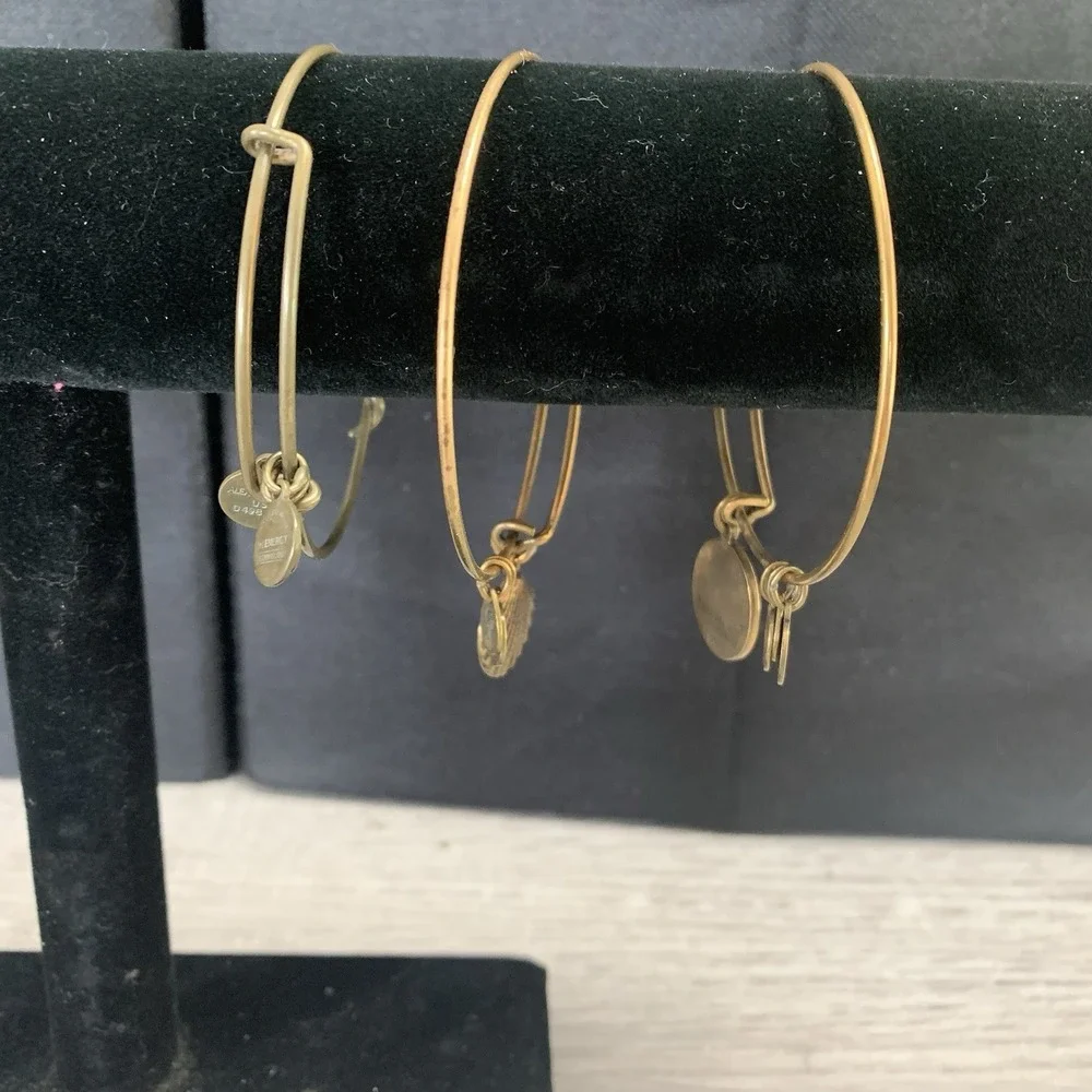 Lot of 7 Alex And Ani Gold‎ tone Charm bracelets 6-8 Inches